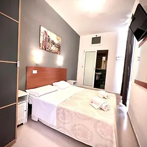 Hotel Alius And Freerome, Rom